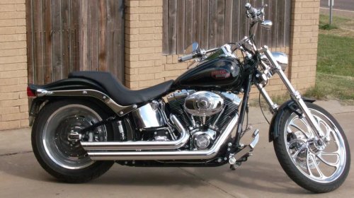 What's The Difference Between Harley-Davidson Evolution & Revolution Big Twin Engines?