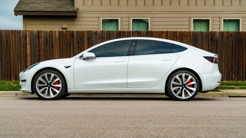 Tesla, New Tesla owner buys a Model 3 Performance, then sees what non-owners get wrong