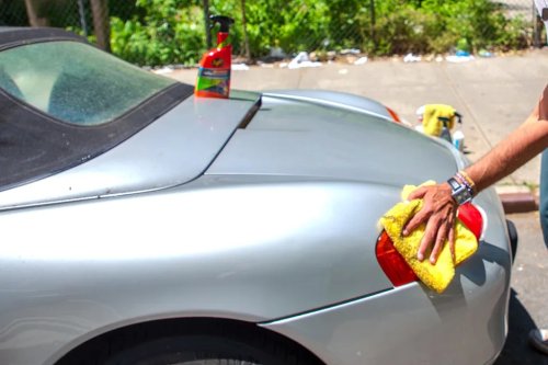 Want a Cleaner Car Without the Hose? These Waterless Washes Actually Deliver