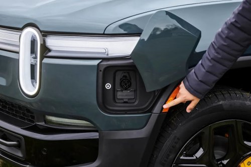 Lucid Gravity vs. Rivian R1S: Which Premium Electric SUV Actually Delivers on Range, Space, and Tech?