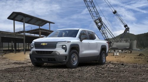 Chevy, Ford, Ford F-150, Ford F-150 Lightning, Chevy Silverado EV Stays for 2027 as Ford F-150 Lightning Bows Out