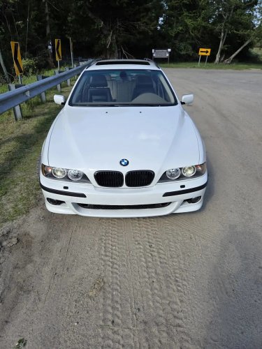 2000 BMW 528i Sport Wagon For Sale