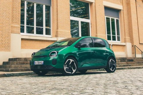 Touring, Renault Twingo, Renault, Touring Paris in a Twingo – driven by Renault's boss