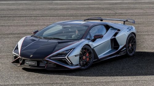 Lamborghini Says It Has No Current Plans for a Manual Transmission