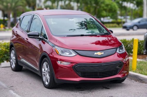Chevy, Chevy Bolt shopper worries about long trips, and owners offer a simple fix: Rent a gas car when you need it