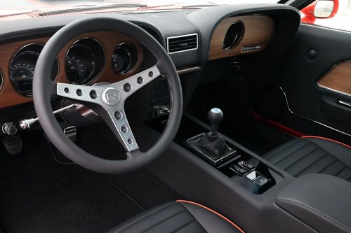 Revology Mustang Boss 302: Pluperfect Mustang