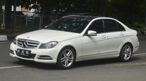 5 Used Cars That Are Cheaper Than The 2TB iPhone Duo
