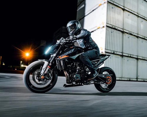 KTM’s Affordable Middleweight Street Moto Returns with an Even Sharper Edge