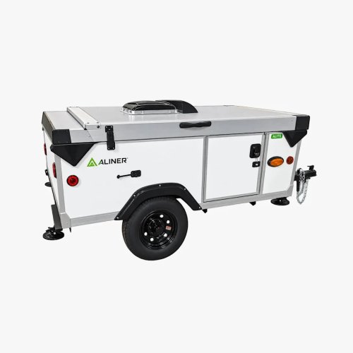 This Lightweight Pop-Up Camper Trailer Makes Weekend Escapes Approachable