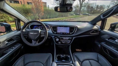Chrysler, Chrysler Pacifica Pricier to Lease This June, But Still Affordable