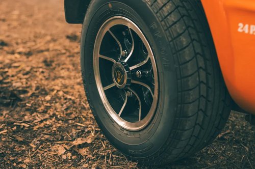 Discover the pioneering Bond Bug