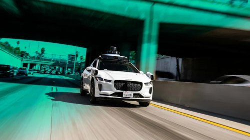 'Public Trust Is Earned': Feds Are Officially Tired Of Robotaxis Getting In The Way Of First Responders