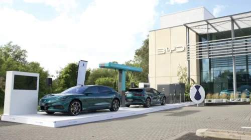 BYD, BYD Wants To Bring 5-Minute EV 'Flash' Charging To Canada