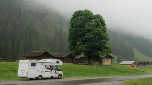 The Pros And Cons Of Using Flex Seal To Coat An RV Roof