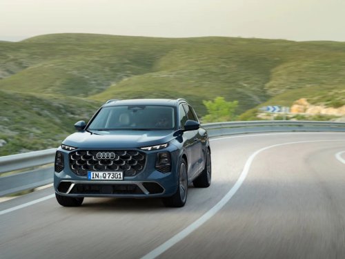 Audi Reveals All-New Q7 and 591-HP SQ7