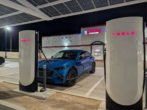 Tesla, What Non-Tesla Drivers Need to Know Before Using the Supercharger Network For the First Time