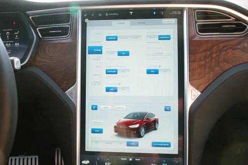 Lawsuit Says Tesla Autopilot Missed a Curve Before Fatal Model X Crash