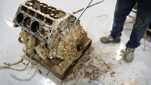 GM, This Is What Four Years in a River Does to a GM 6.2L V8