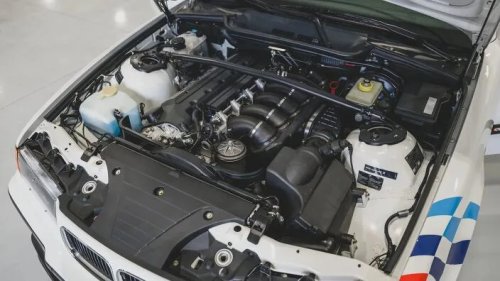 5 Iconic '90s Cars To Buy If Money Was No Object