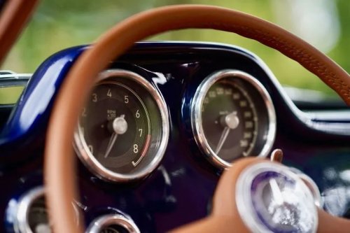 Signature Autosports' 300 SL Gullwing Is Really Just A Chrysler