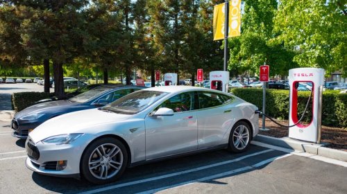 Do Electric Vehicles Cause More Motion Sickness Than Traditional Cars?