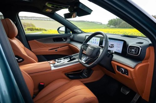 Test-Driving The Jaecoo 8 SHS: Move Over Land Rover