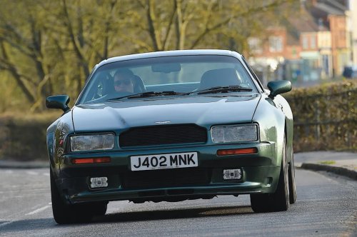 Awesome Aston Martin Virage 6.3 driven