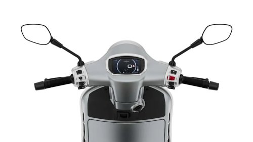 Vespa Sets Design Powers To Stun For Its 80th Birthday. Look At This Limited Edition Scooter