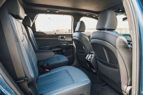 View Interior Photos of the 2025 Kia Sorento Hybrid