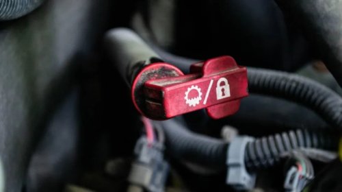 How To Check Your Transmission Fluid Level (And How Often You Should)