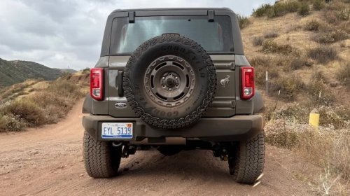 What's The Difference Between Ford Bronco Sasquatch And Raptor?