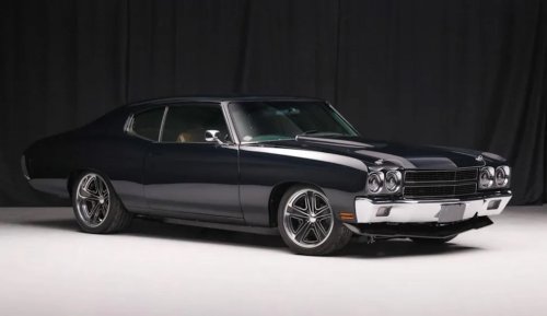 This No-Reserve 1970 Chevelle Custom Coupe Hides an LS1 Heart Under Dark Green Metallic Paint
