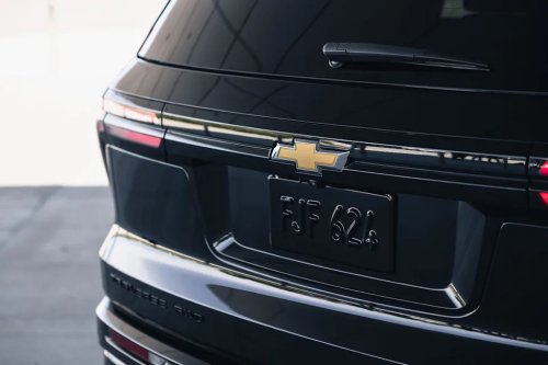 View Exterior Photos of the 2027 Chevy Traverse High Country