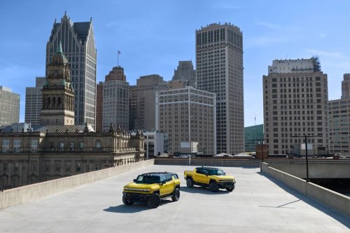 GMC, Hummer, View Photos of the 2027 GMC Hummer EV Icon 25