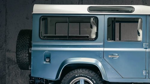 Land Rover, Rover, Ferrari, Land Rover’s OG Defender Stuns After a Classic Ferrari Treatment