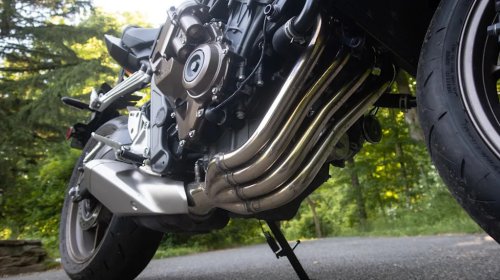 A Serious Injury Kept Me Off Motorcycles. Honda’s E-Clutch Got Me Back in the Saddle