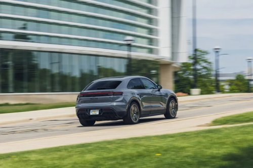 Porsche, Porsche Macan, Porsche Macan Electric, View Exterior Photos of the 2026 Porsche Macan GTS Electric