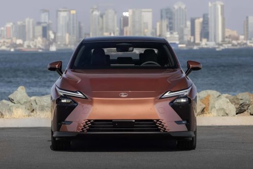 The 2027 Lexus ES 500e Ushers in a New Age For the Brand. This is How I'd Configure It.