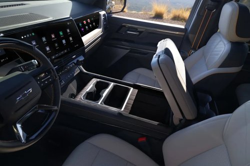 Take a Look Inside the Redesigned 2027 Chevrolet Silverado 1500