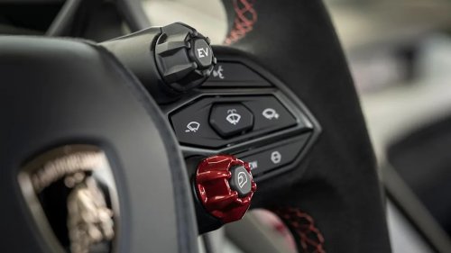 Lamborghini Says It Has No Current Plans for a Manual Transmission