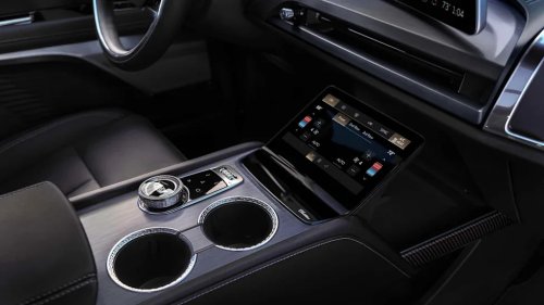 Cadillac Recalls 14,000 Vistiq EVs Over Child-Trapping Risk