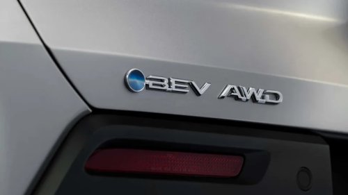 Toyota Delays 2027 Highlander EV As Demand For Gas Model Remains Robust