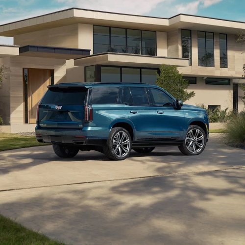 Cadillac, Cadillac Lets You Lease an Escalade This July—But Prepare Your Wallet