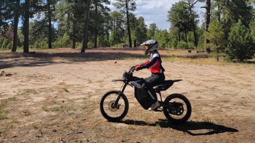 The Segway Xaber 300 Might Be The Best Beginner Dirt Bike. Here's How I Taught My Girlfriend How to Ride