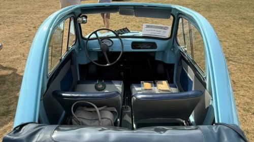 The Adorable Vespa 400 Microcar Was Taken From Us Because Piaggio Thought It'd Be Better To Focus On The Scooters