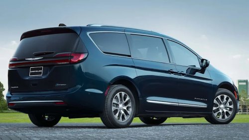 Chrysler, Chrysler Recalls America’s Only Plug-In Hybrid Minivan, Tells Owners To Park Outside