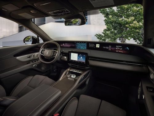 Lincoln, The Lincoln Nautilus Delivers European Levels of Luxury at a Cut-Rate Price