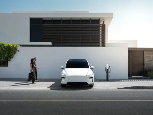 Tesla, View Photos of the 2027 Tesla Model Y L