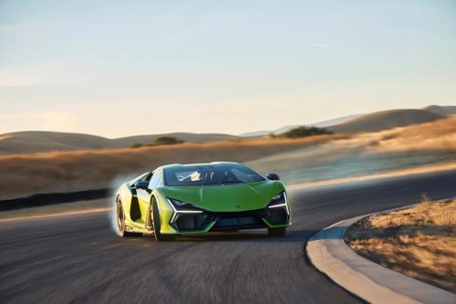 Lamborghini, Ferrari, Lamborghini Won't Be Following Ferrari Down the Modern Manual Transmission Path, Exec Says