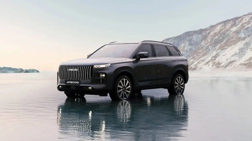 Range Rover Exec Say Chinese Copycats Can Mimic Their Look, But Not Replicate Their Status